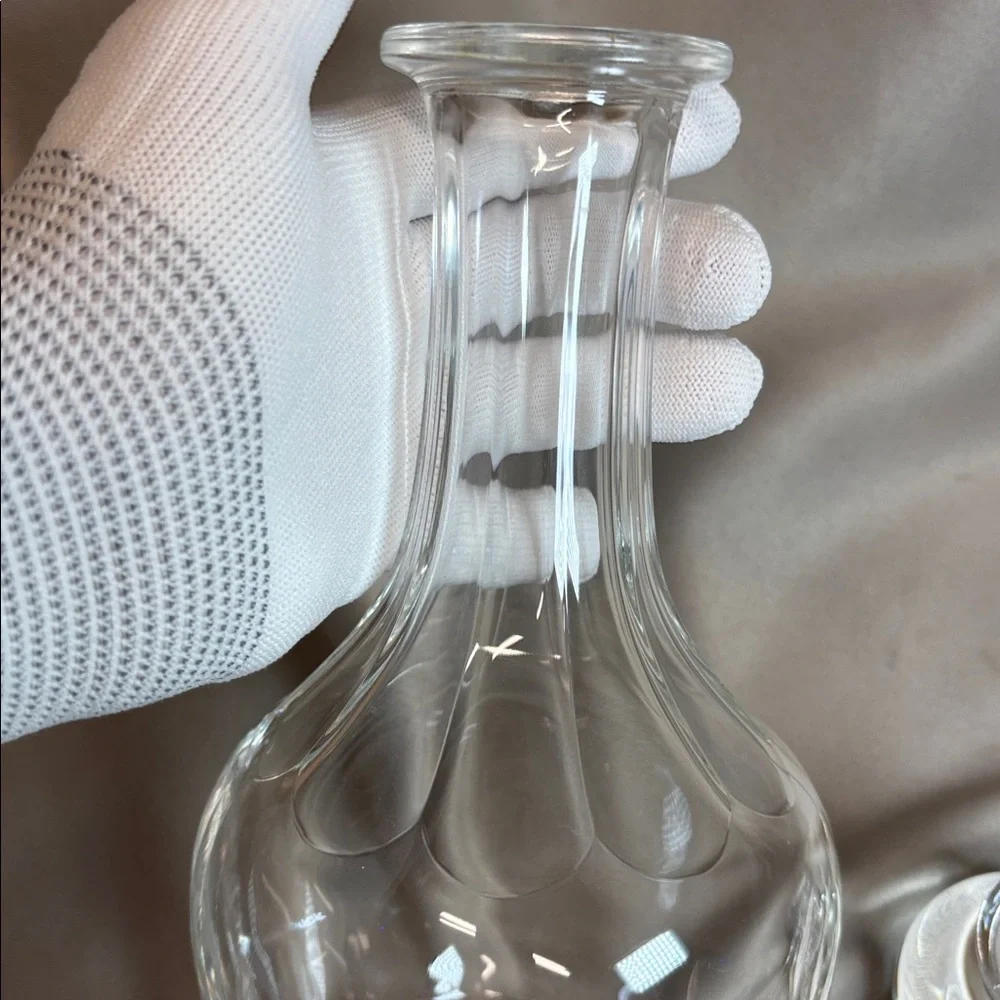 Cockburns Port Glass Decanter w/Topper - Picture 10 of 10